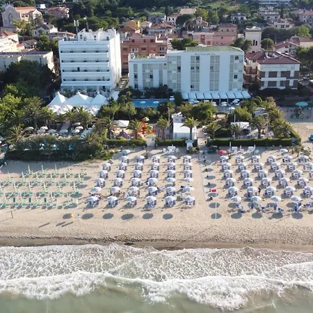 Parco Delle Rose Отель 4*