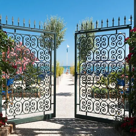 Parco Delle Rose Отель 4*