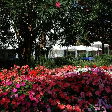 Parco Delle Rose 4*